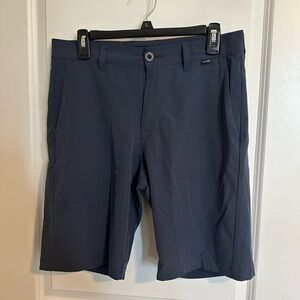 Travis Mathew Golf Shorts (Navy Blue) Waist Size 30.